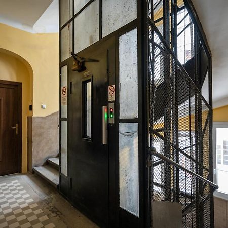Comfort Central Apartments By The Synagogue Budapest Luaran gambar