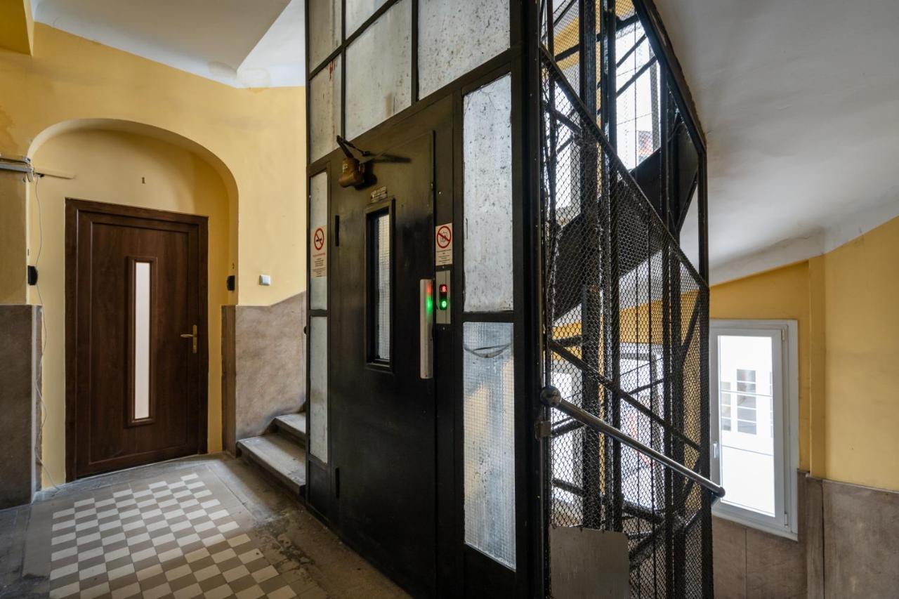 Comfort Central Apartments By The Synagogue Budapest Luaran gambar